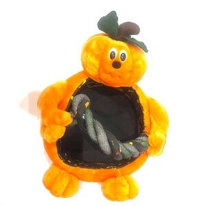 Pumpkin halloween basket. Center piece or Halloween basket.
